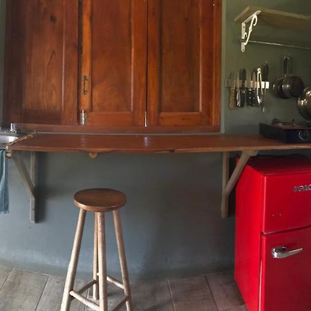 La Casa Naranja Hotel Brig Bay Екстериор снимка